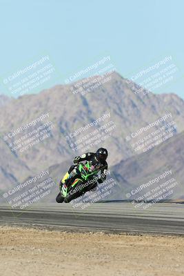 media/Dec-01-2025-Moto Forza (Mon) [[2daa91e15f]]/2-Intermediate Group/Session 4 Turn 9/